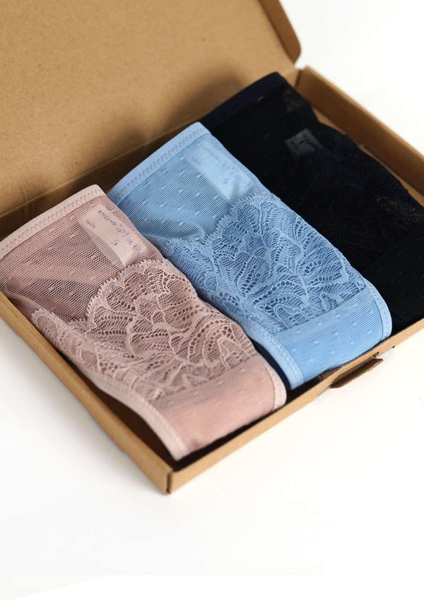 Blossom Lace String Thongs 3 Pack
